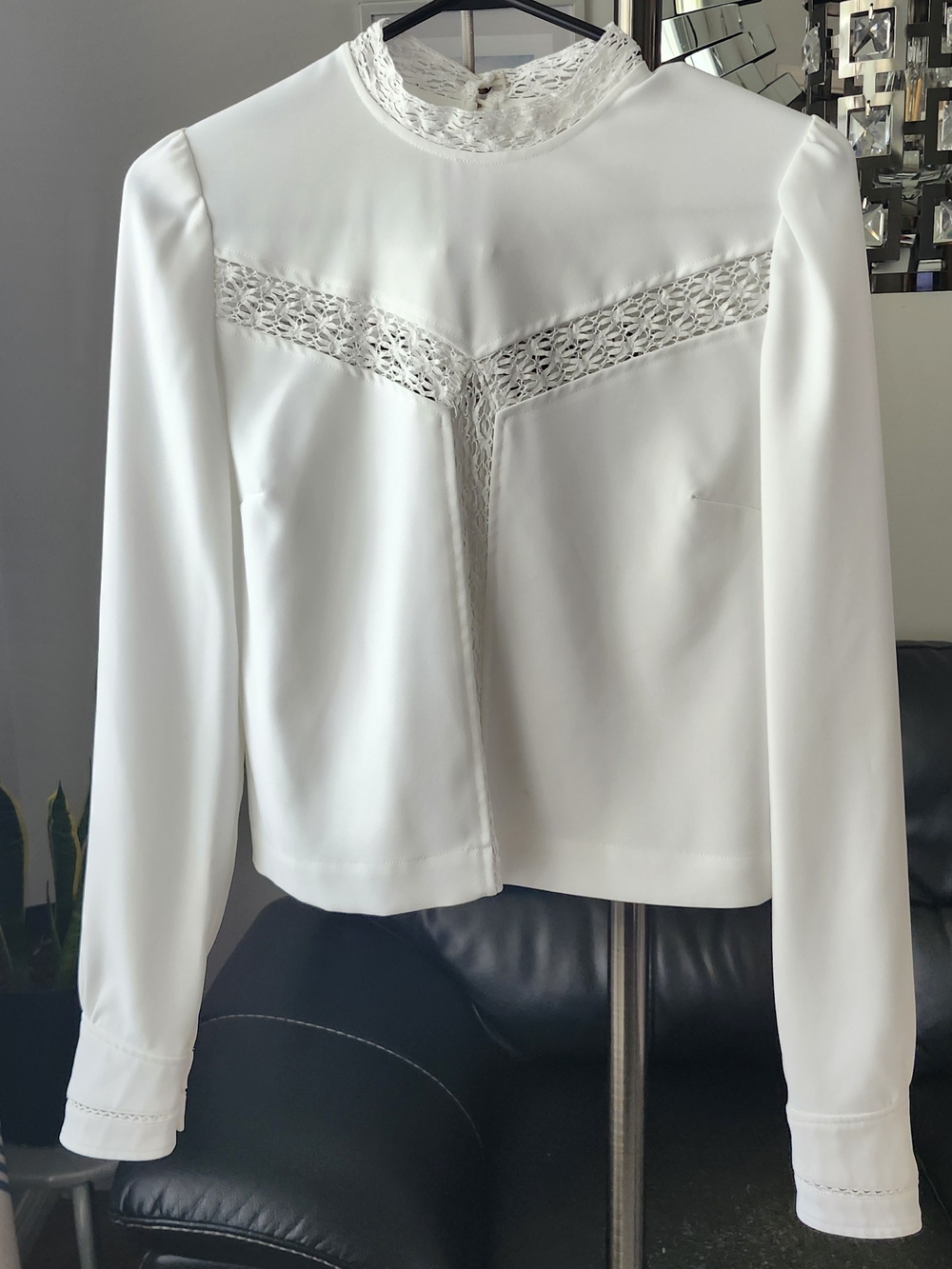 Wilfred White Lace-Trim Blouse